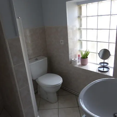 Jolie Maison Pour 4 A 6 Personnes *